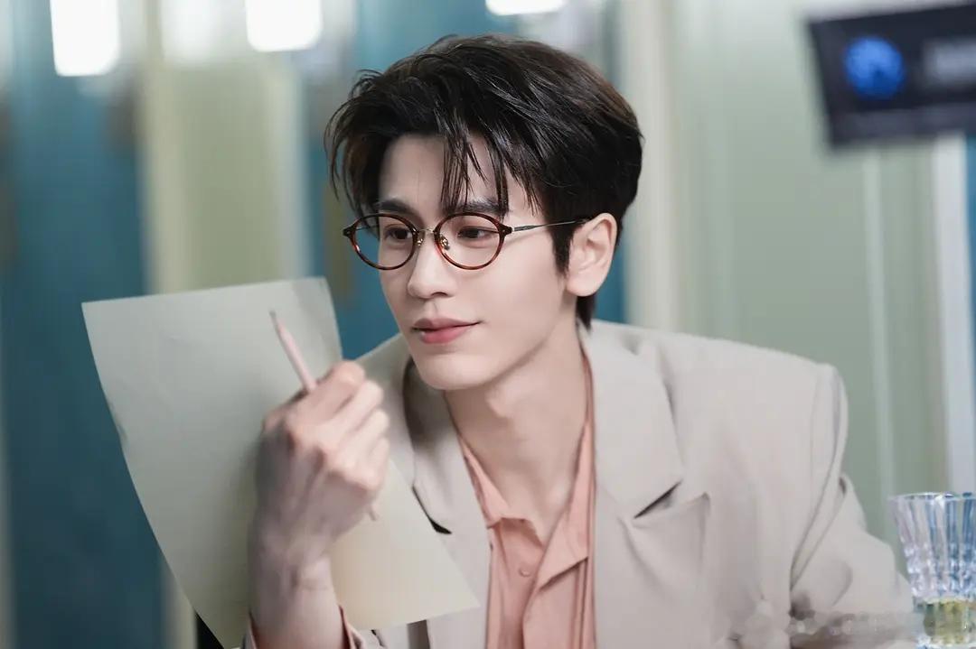 张凌赫新代言销量这么猛？ 