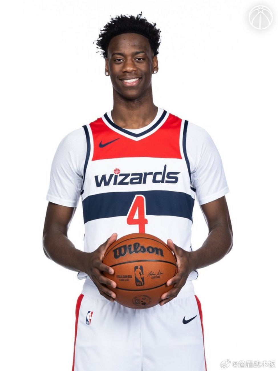 迪班萨身披奇才队球衣首秀亮相，先睹为快 👀迪班萨当选NBA状元华盛顿奇才华盛顿