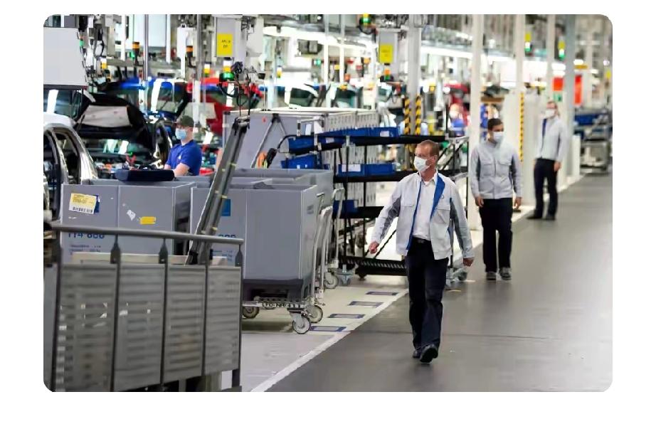 德媒最近对中国的态度很分裂。《柏林日报》的文章透着寒意与焦虑，作者站在珠三角感受