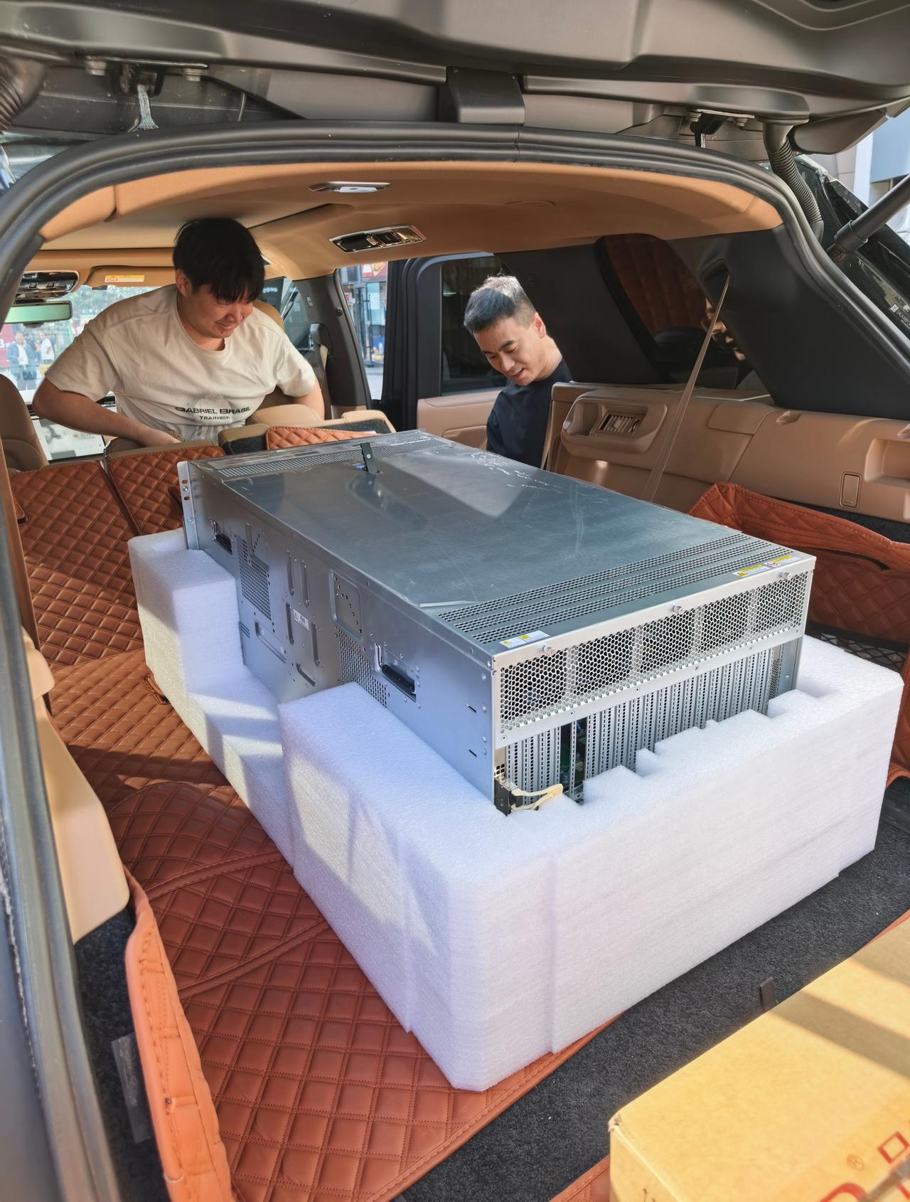 拉180万的服务器去济南咯～ ​​​