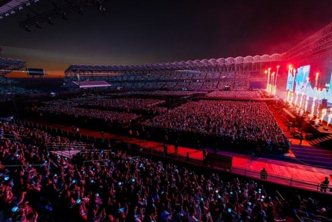 【每日经济】[SEVENTEEN全球巡演累计吸引约84万观众，7个月全球旅程即将