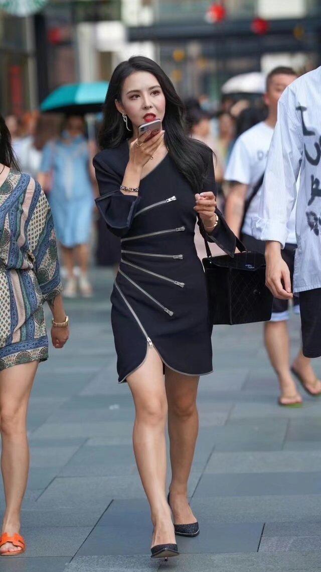 四项最高回报的投资： 1、读书，去别人的灵魂里偷窥。 2、旅行，去陌生的环境里去