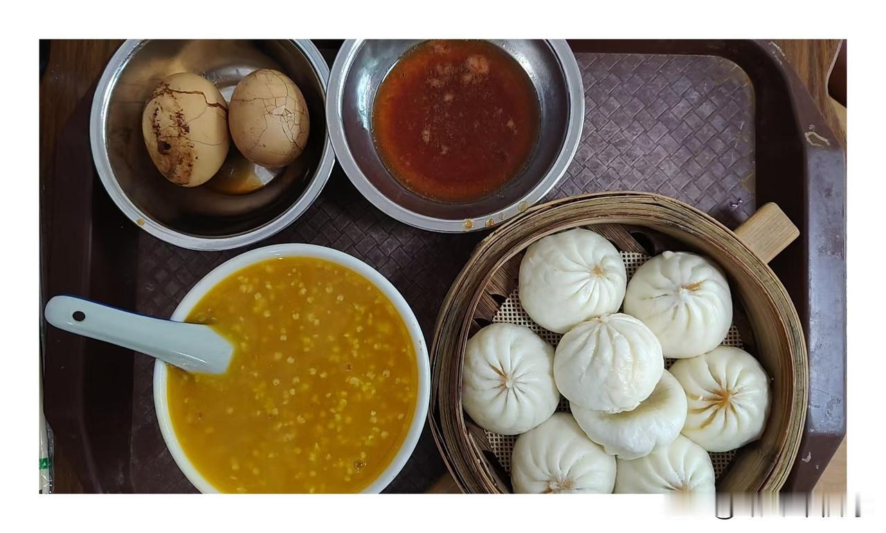 这是我昨天的早餐，别人说吃得多，这真的算多吗？