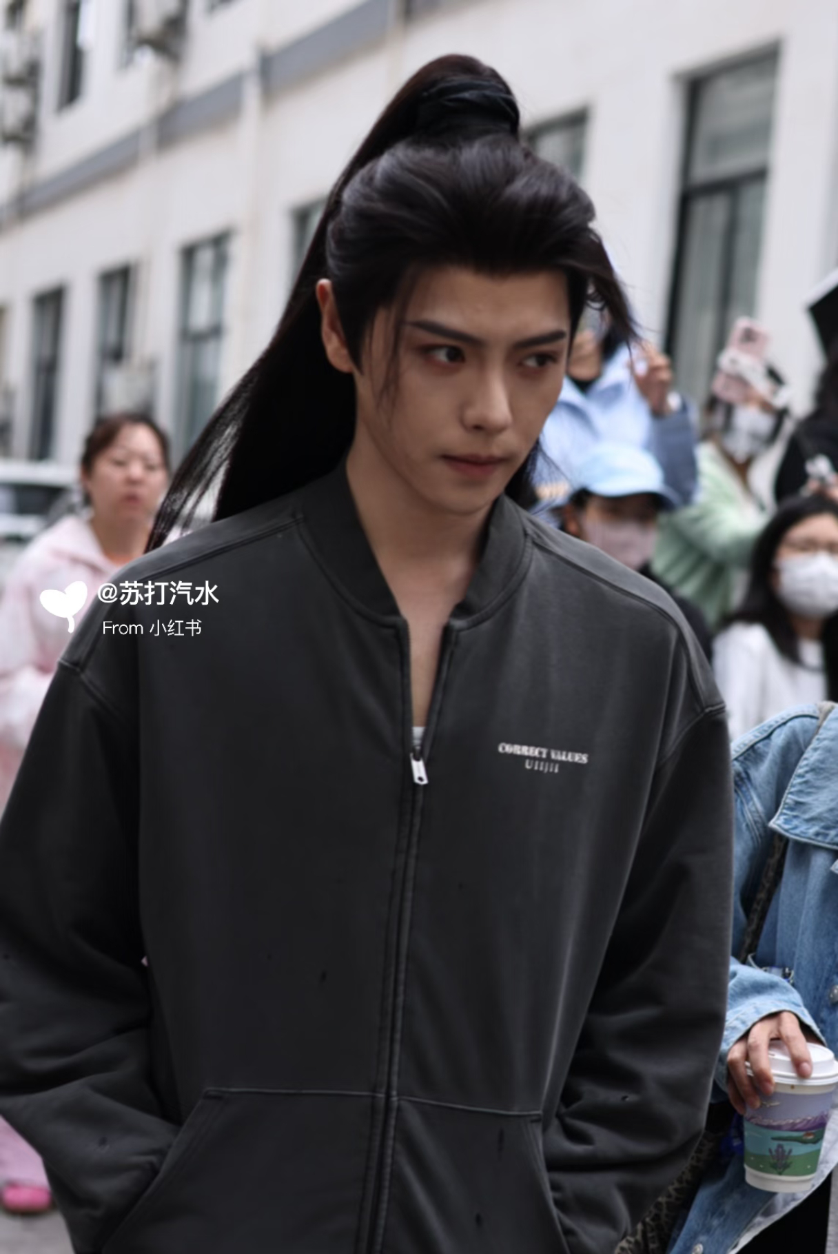 花六童是高马尾耶