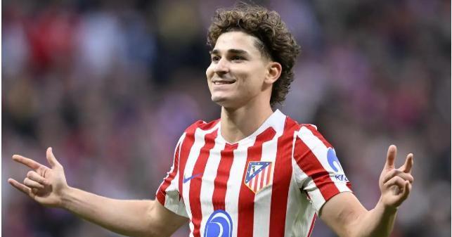 他加盟马竞后，每90分钟在禁区里拿球的次数，从2.1次暴跌到0.6次。
顶级猎手