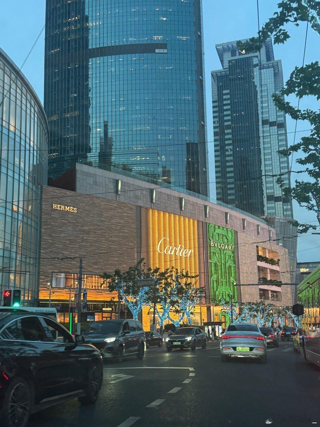 今天心情很奇怪 没有事情 总有一种伤心难过的感觉 ​​​