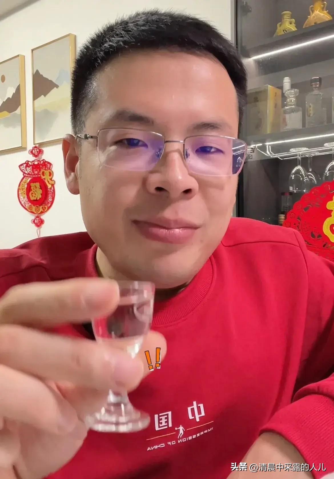 喝酒“上脸”的人更能喝？喝酒易脸红的人患这种癌症的风险更高！
 
很多人都说：喝