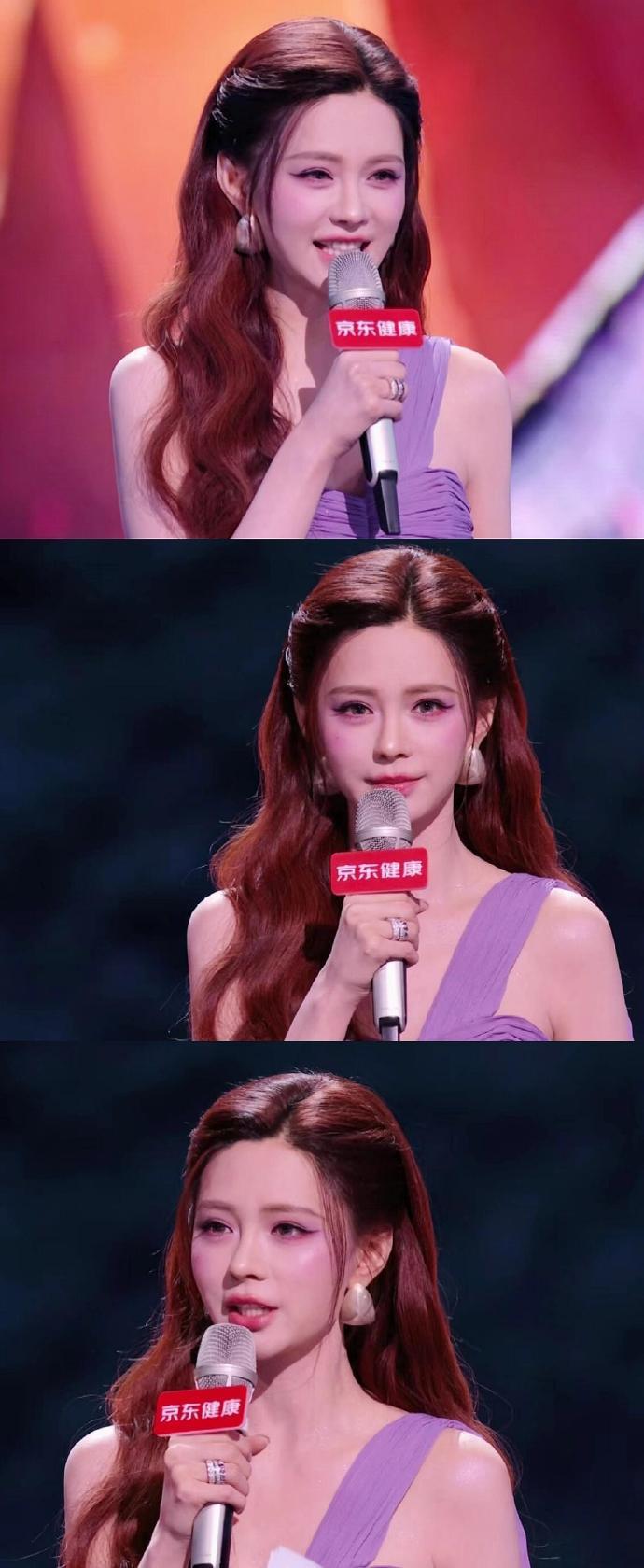 沈梦辰美成维纳斯了 很难得有人把紫色长裙穿得这么温柔高级，沈梦辰直播状态拉满，妥