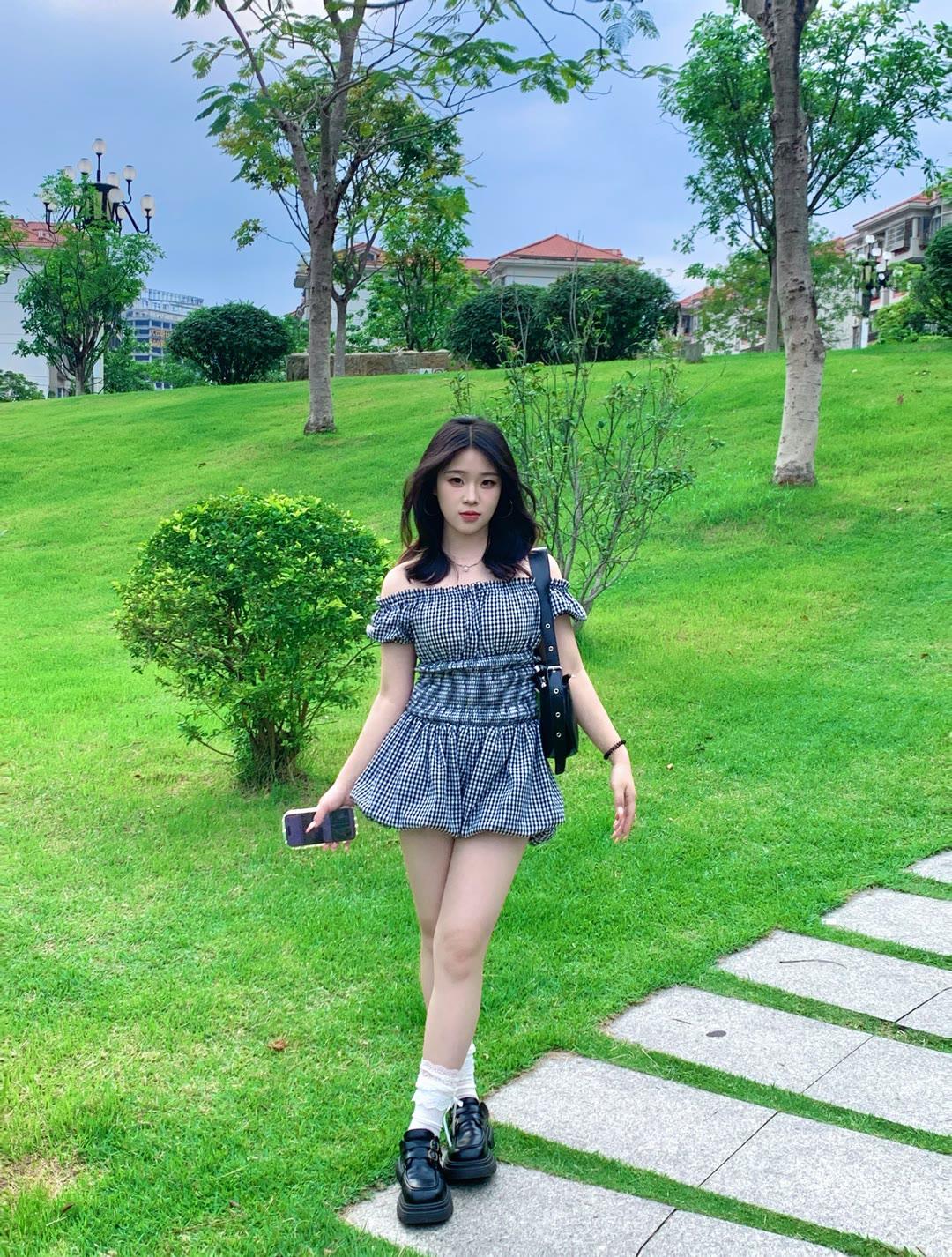 女人怎样穿搭，更显气质