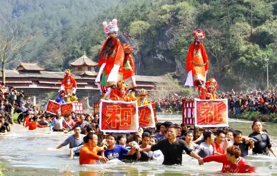 赏璀璨烟火我正在参加天南地北大拜年春节活动，完成任务可瓜分80万元，最高得202