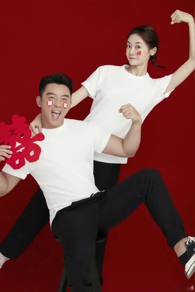  郑恺苗苗：把日子过成唠家常  笑不活了！郑恺喊话带内裤，这对是真不把?我们当外
