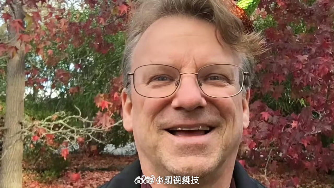 苹果第8号员工埃斯皮诺萨是入职苹果50年的元老级人物！ 