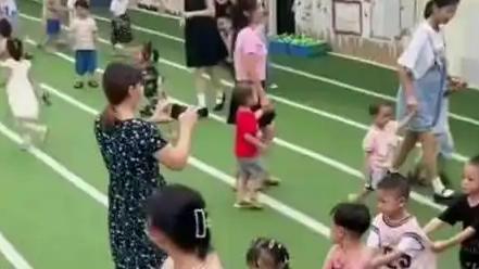 江苏镇江扬中“90后”女子黄某，曾在2020年至2024年期间，以办理转学、入编