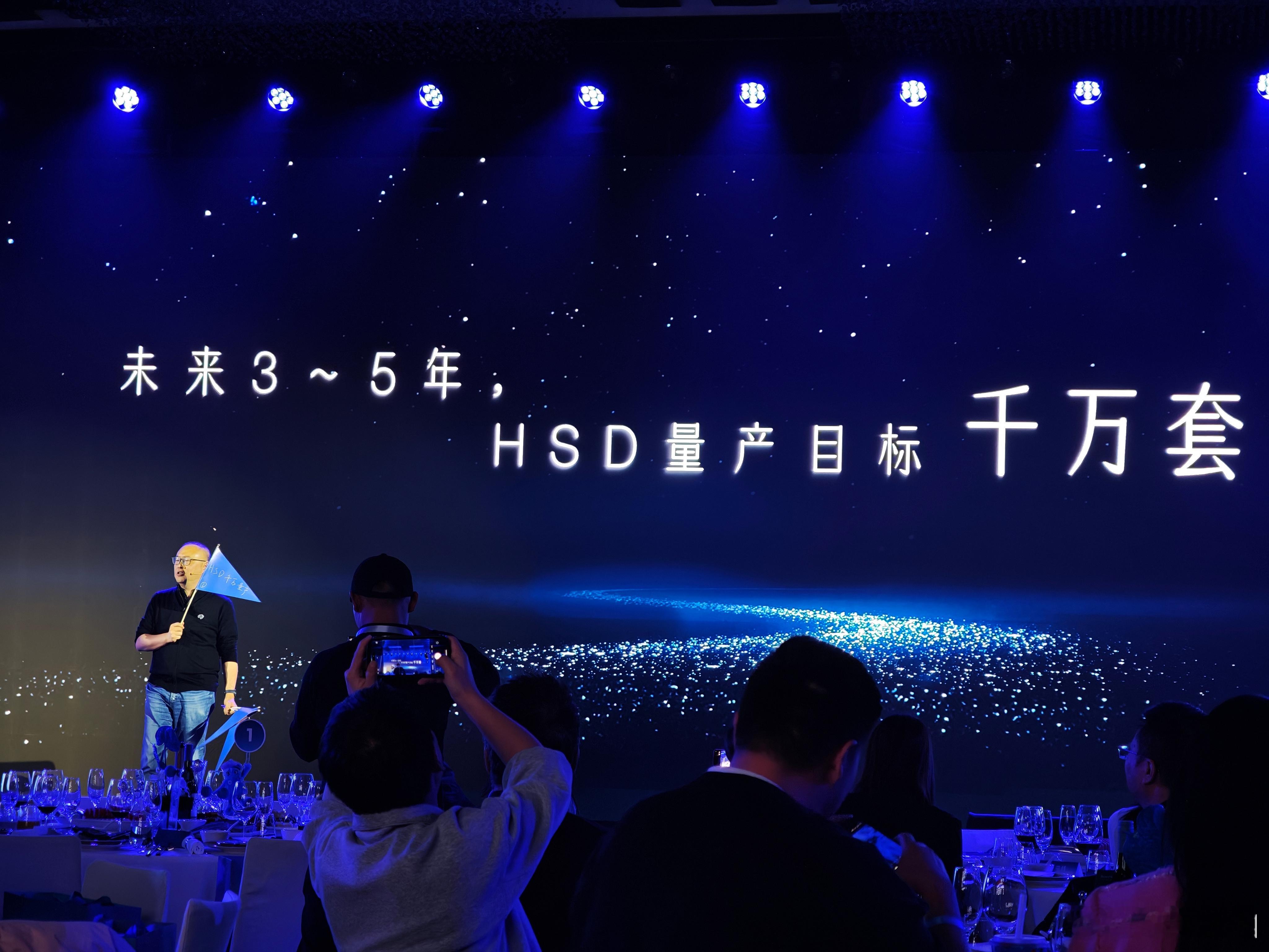 不愧是AI科学家中的段子手！还是那么有梗凯哥今天立了几个flag🚩：▷ 未来3