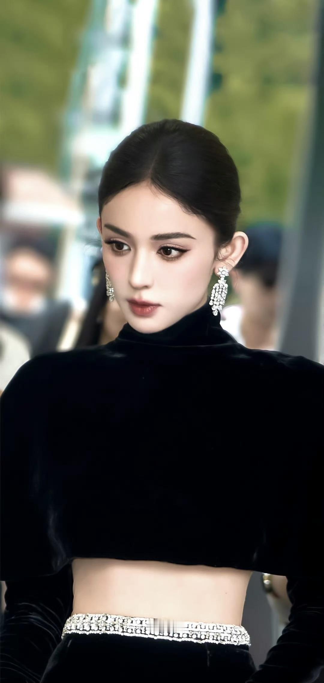 古力娜扎的脸好高级，五官精致