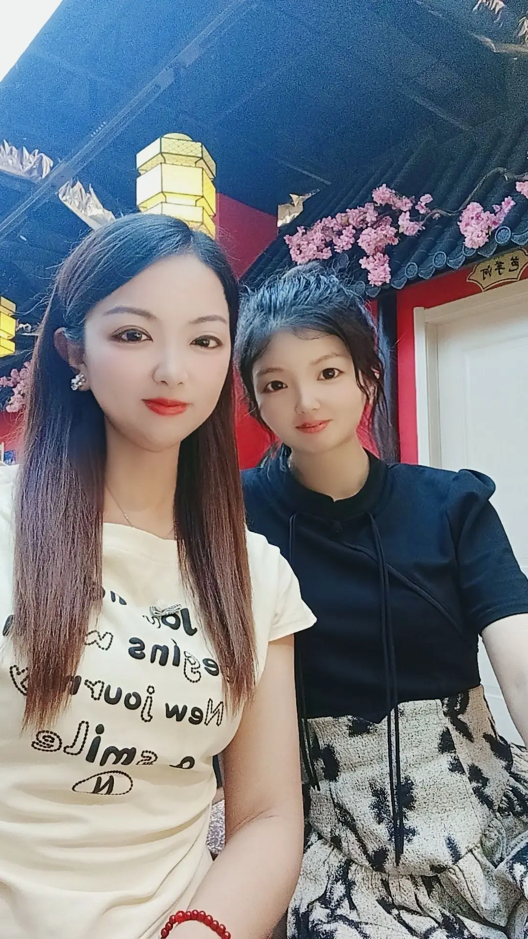 最好的感觉就是，即使多年不见，各自忙碌。见面时也能一如既往.无话不谈。...