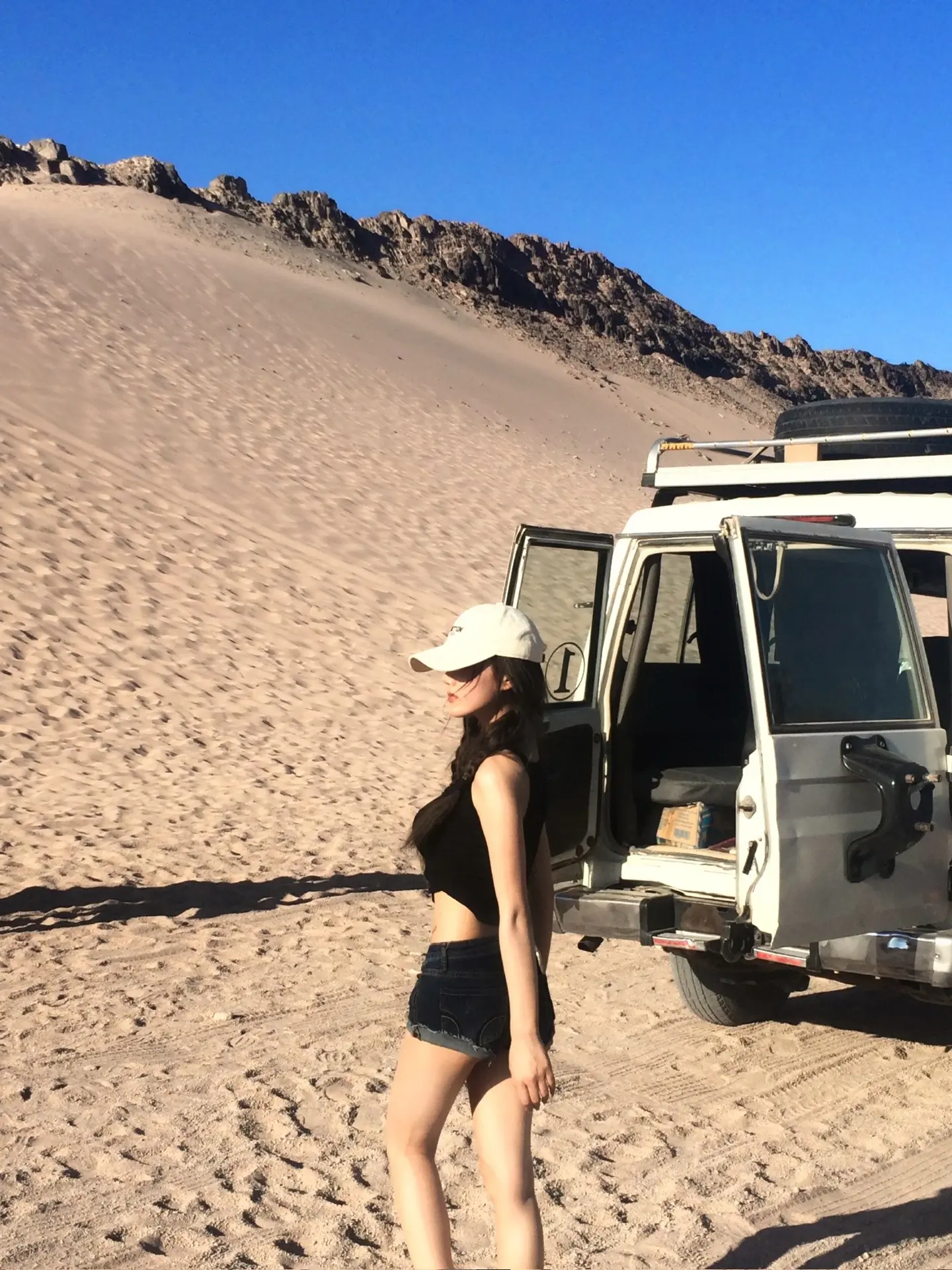 终于忘记你的时候  你出现在我梦里