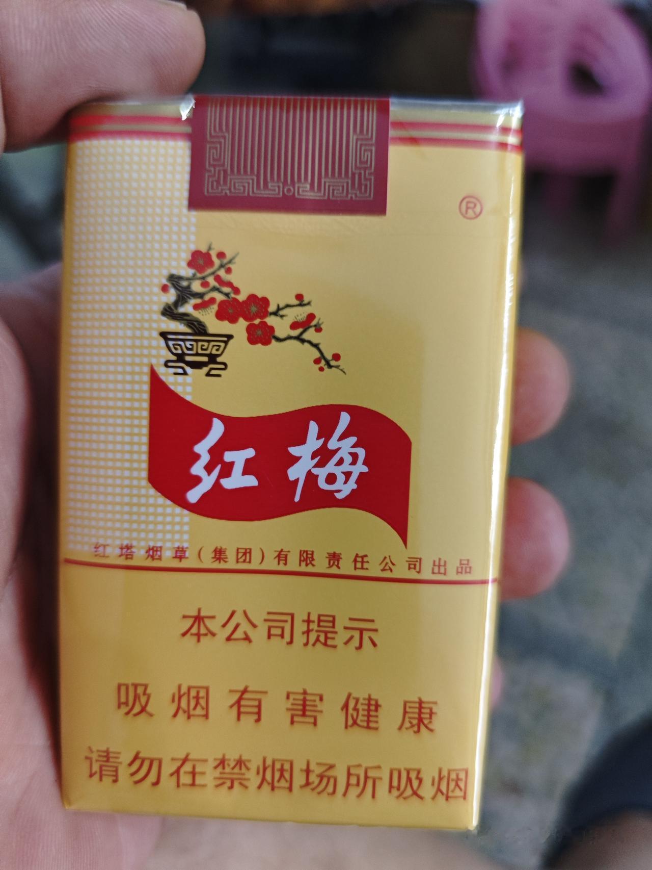 22岁的黄花闺女爱上37岁离异带娃男，该怎么办？

朋友的女儿22岁爱上了一个3
