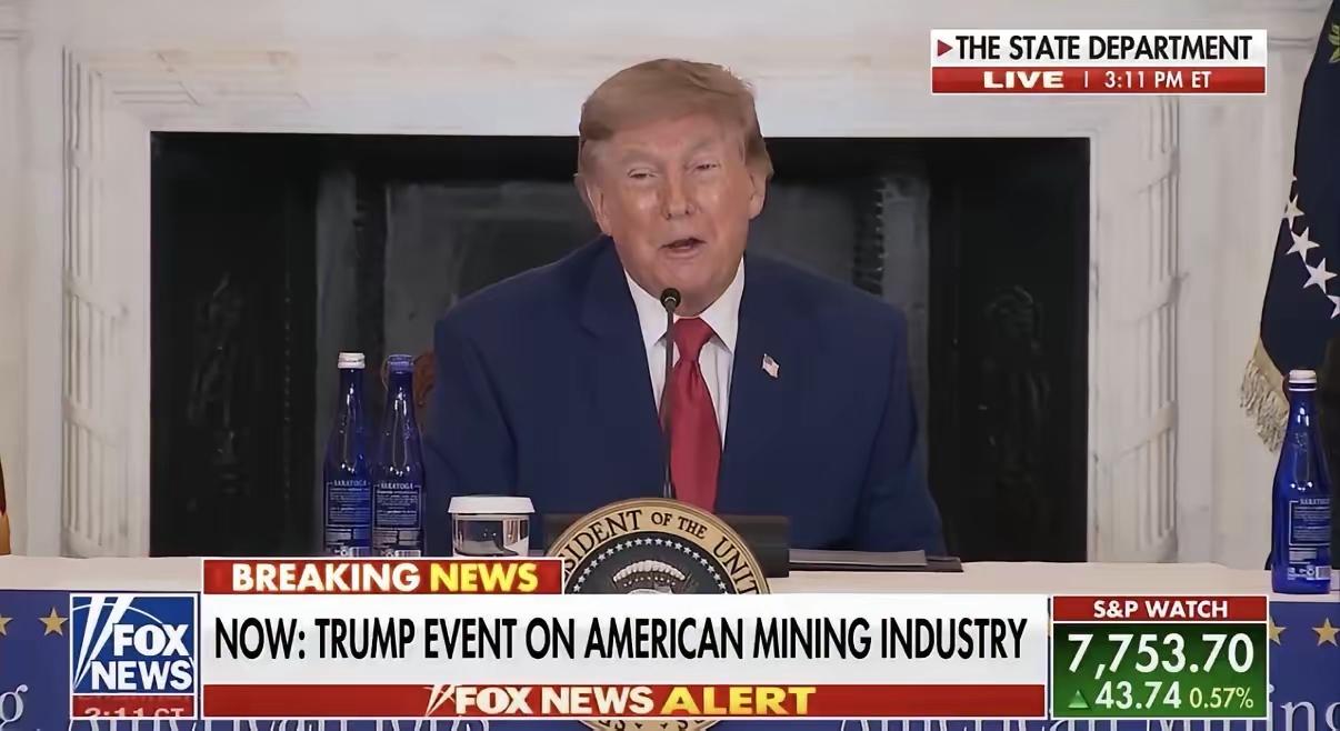 特朗普今天表示，美国正重新掌控关键矿产资源，这类矿产是先进武器、汽车等各类产品生