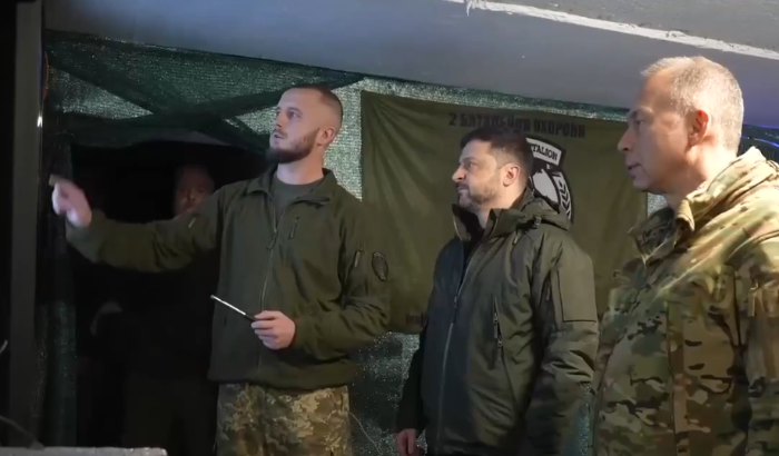 乌总统泽连斯基视察库皮扬斯克前线：俄军补给线被切断