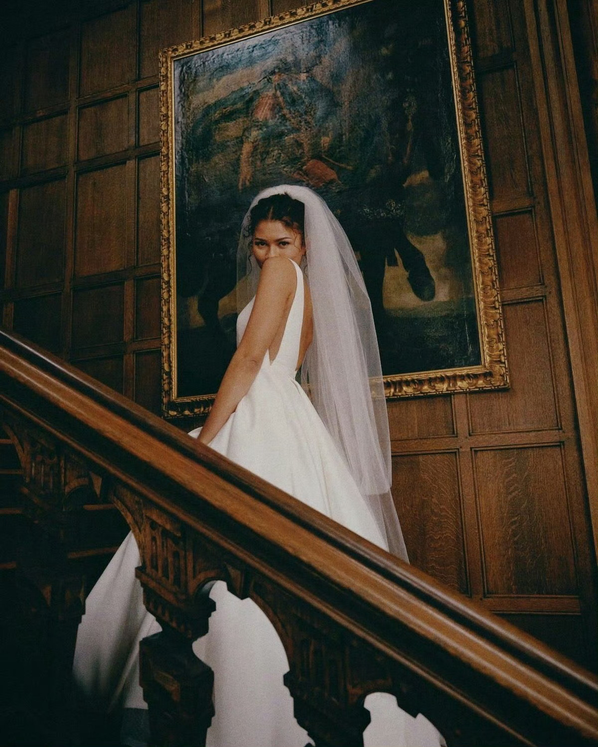 《爱情抓马》为Vogue Weddings杂志 拍摄的一组婚礼写真 