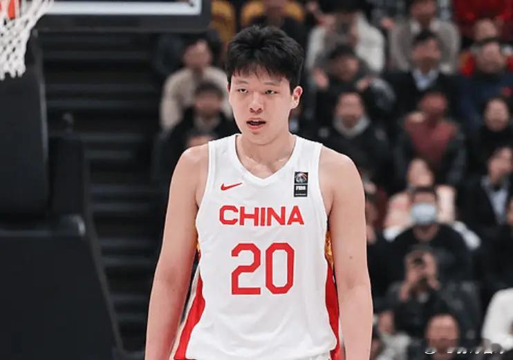 今日，工作室更新社媒，分享杨瀚森近期训练片段与采访内容CBA杨瀚森nba 并配文