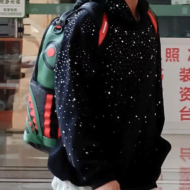 每次都能发现一点没见过的这个书包还在用吗宝子 