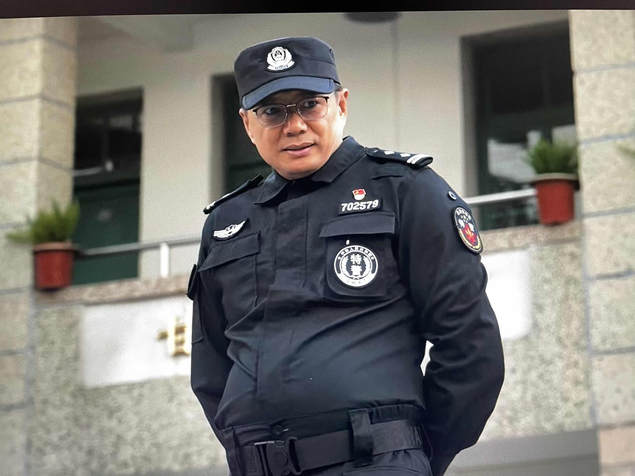 《藏锋》：要被这个“肚肚逼人”的谭彦笑死了！堪称段奕宏职业生涯中最搞笑角色！
