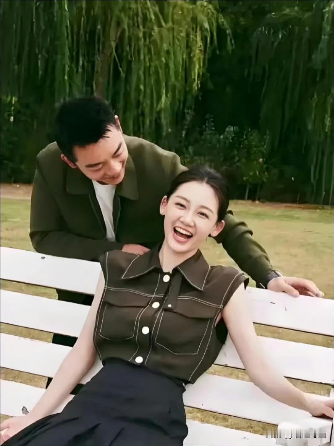 天哪，郑恺这是暗讽鹿晗像女人，还是暗指自己的老婆苗苗像男人？又或者，暗示自己把老