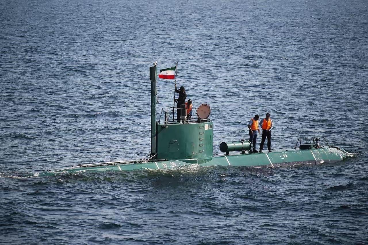 伊朗海军正式部署波斯湾海豚！5月10日，伊朗伊斯兰革命卫队海军，高调公开展示其新