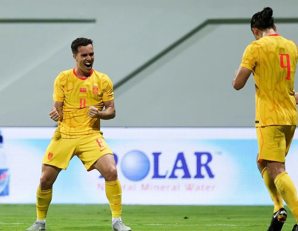国足客场2-1战胜新加坡，下场友谊赛将回到主场迎战泰国。先恭喜中国队，赢球是好事