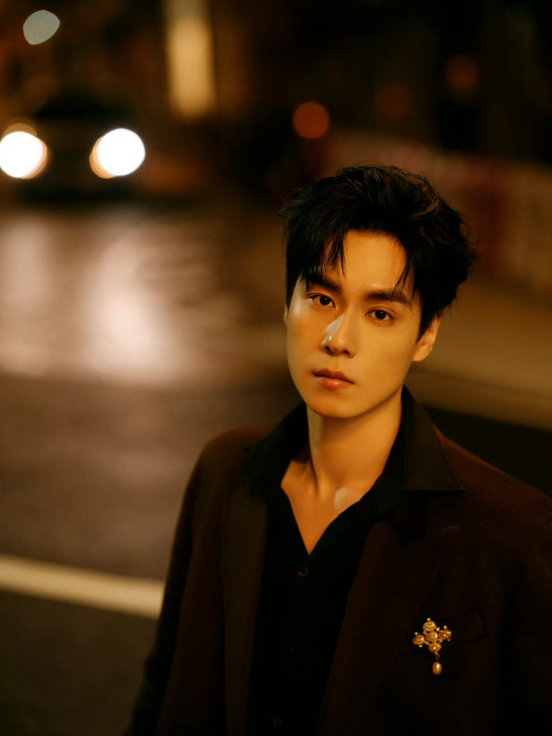 方文山监制，周杰伦歌曲改编剧《听见下雨的声音》男主胡一天 