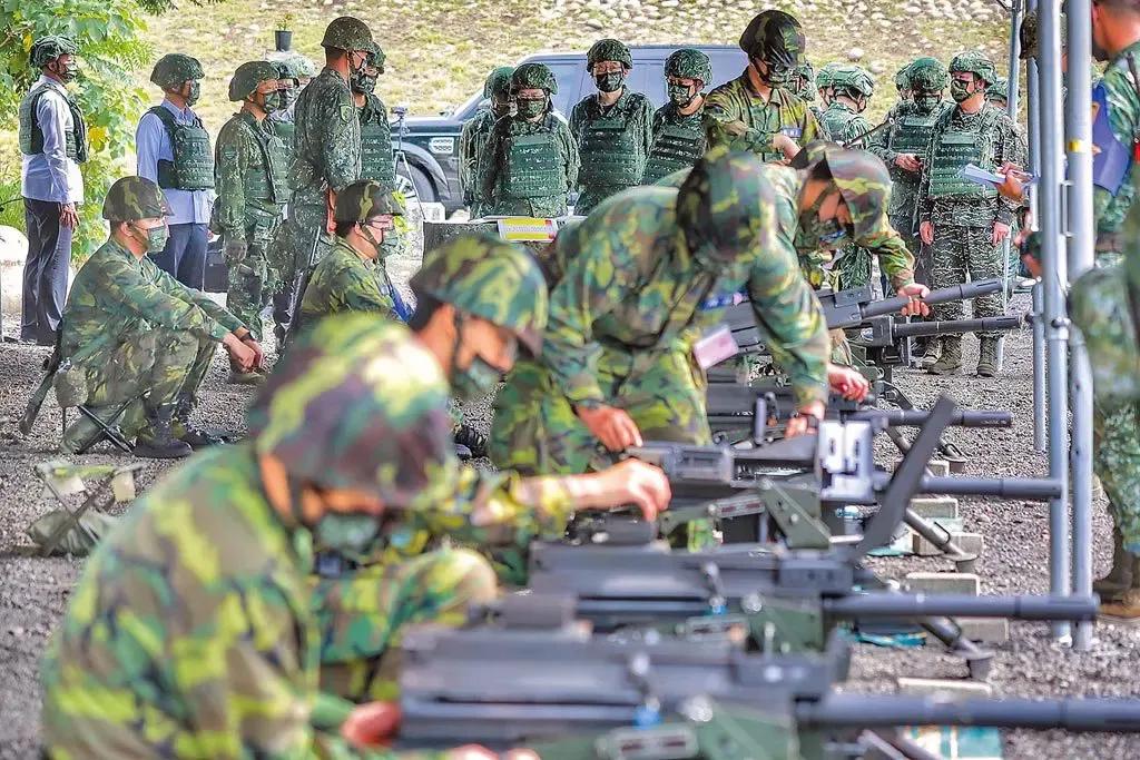 【台军开出高薪6000元（人民币）每月，依旧无人问津】
今年（2024年）1月起