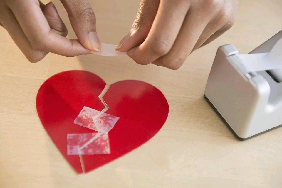 12月22日裁判文书网披露了山西孝义法院审结的一起家庭纠纷。男子穆某离婚后为复婚