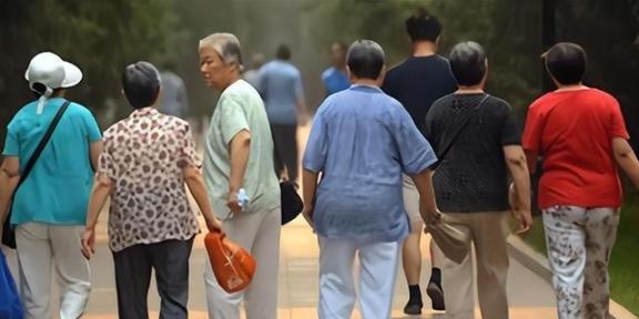 中国为什么如此害怕人口减少，原因就是中国经济的主脉，与其他国家完全不同，过去几十