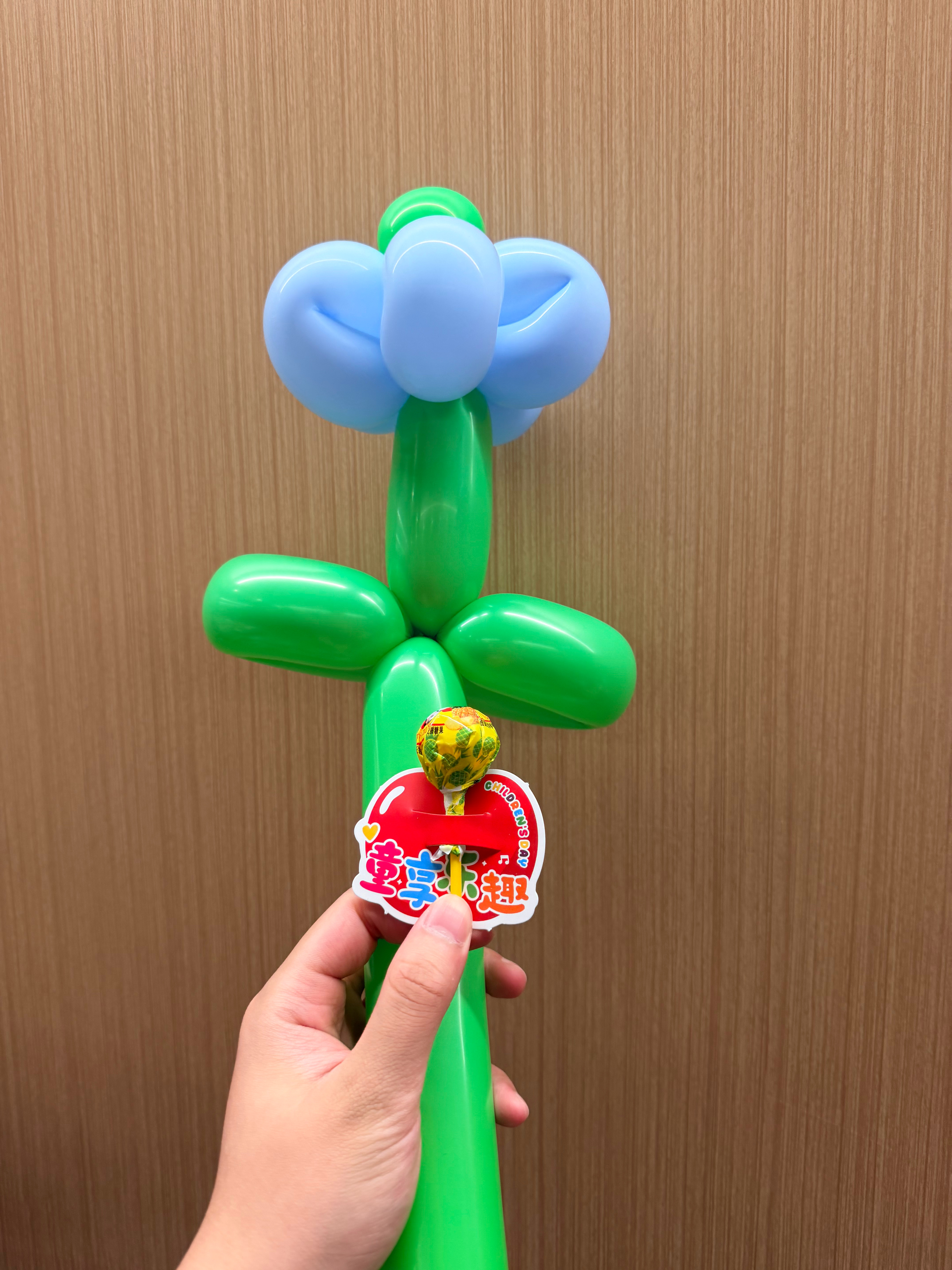 祝大家永远开心快乐不是儿童也要保持童心！评论区抽十位粉丝今天买糖吃🍭  抽奖详