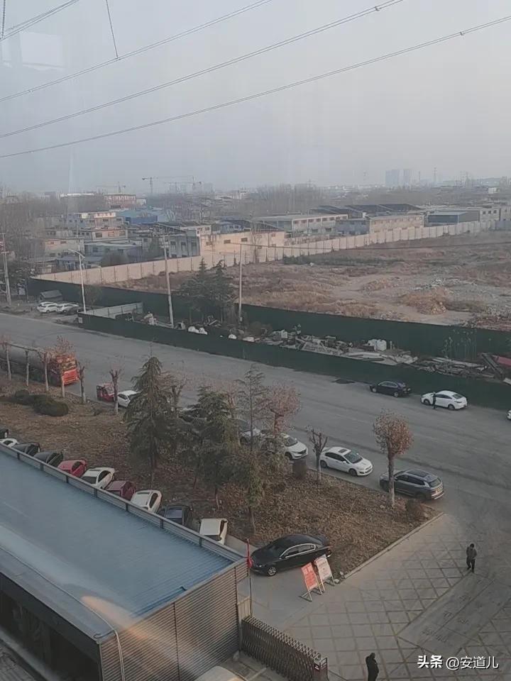 冬日生活打卡季冬日的下午，太阳🌞已经西下。