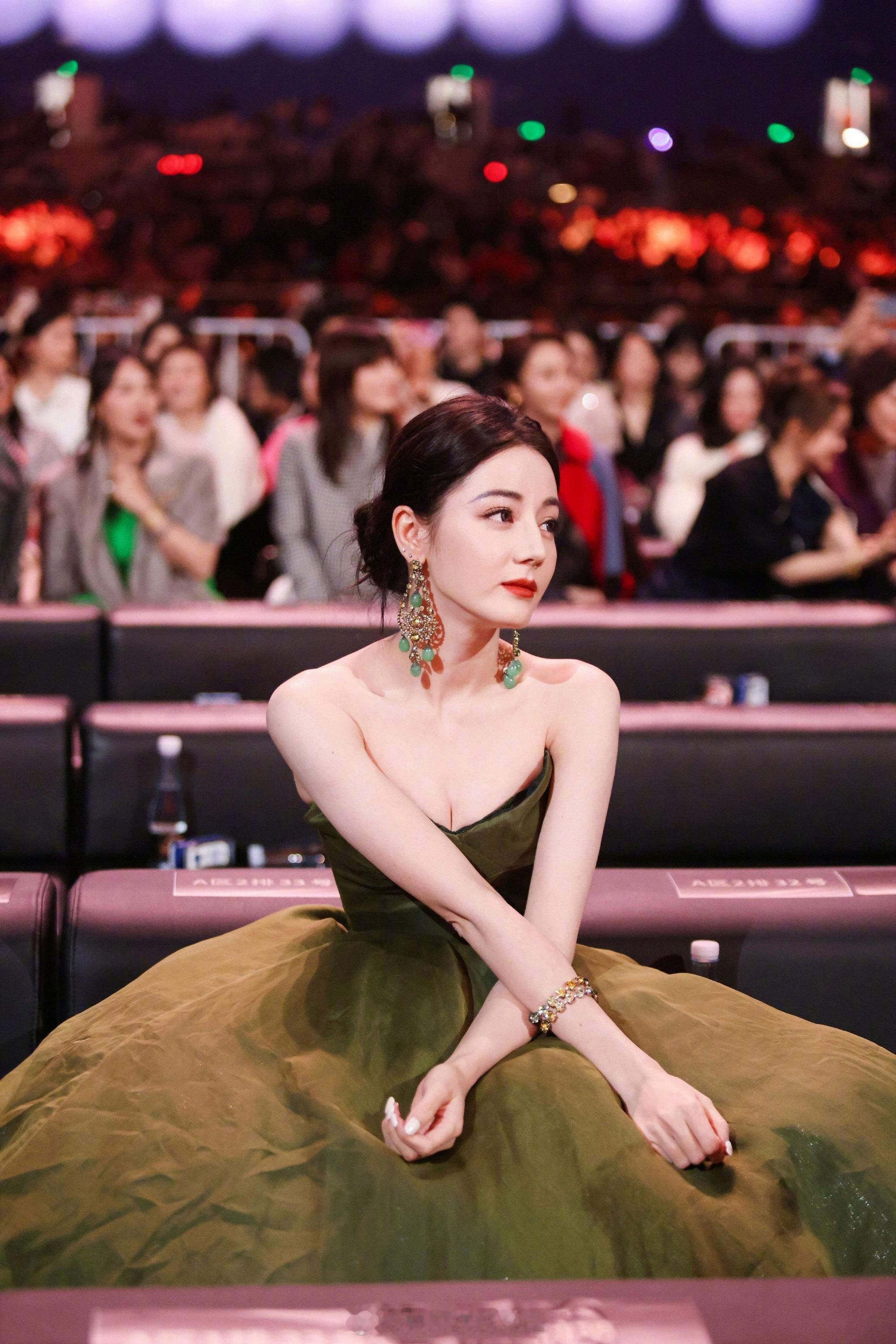 迪丽热巴好美的森林公主 
