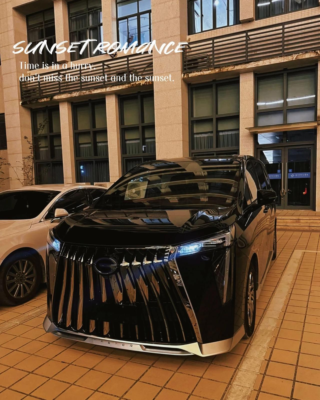 开路虎的不一定是老板，但开商务的一定是2.0T发动机，252匹马力，配置直接拉满