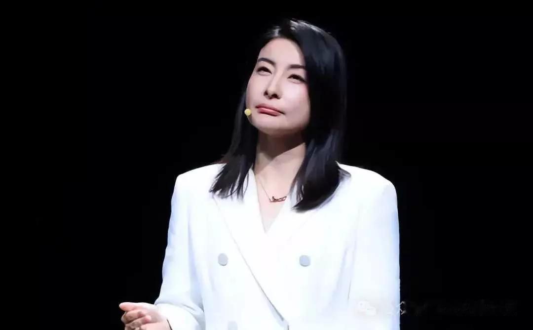 你觉得这个世界上最爱你的人是谁自己也可能最爱自己，懂得自我珍惜。
