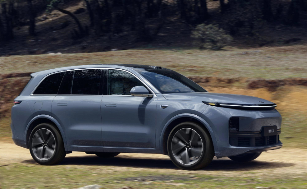 理想汽车对恶意拉踩帖文完成取证。将向公安机关报案并提起诉讼，追究幕后组织者法律责