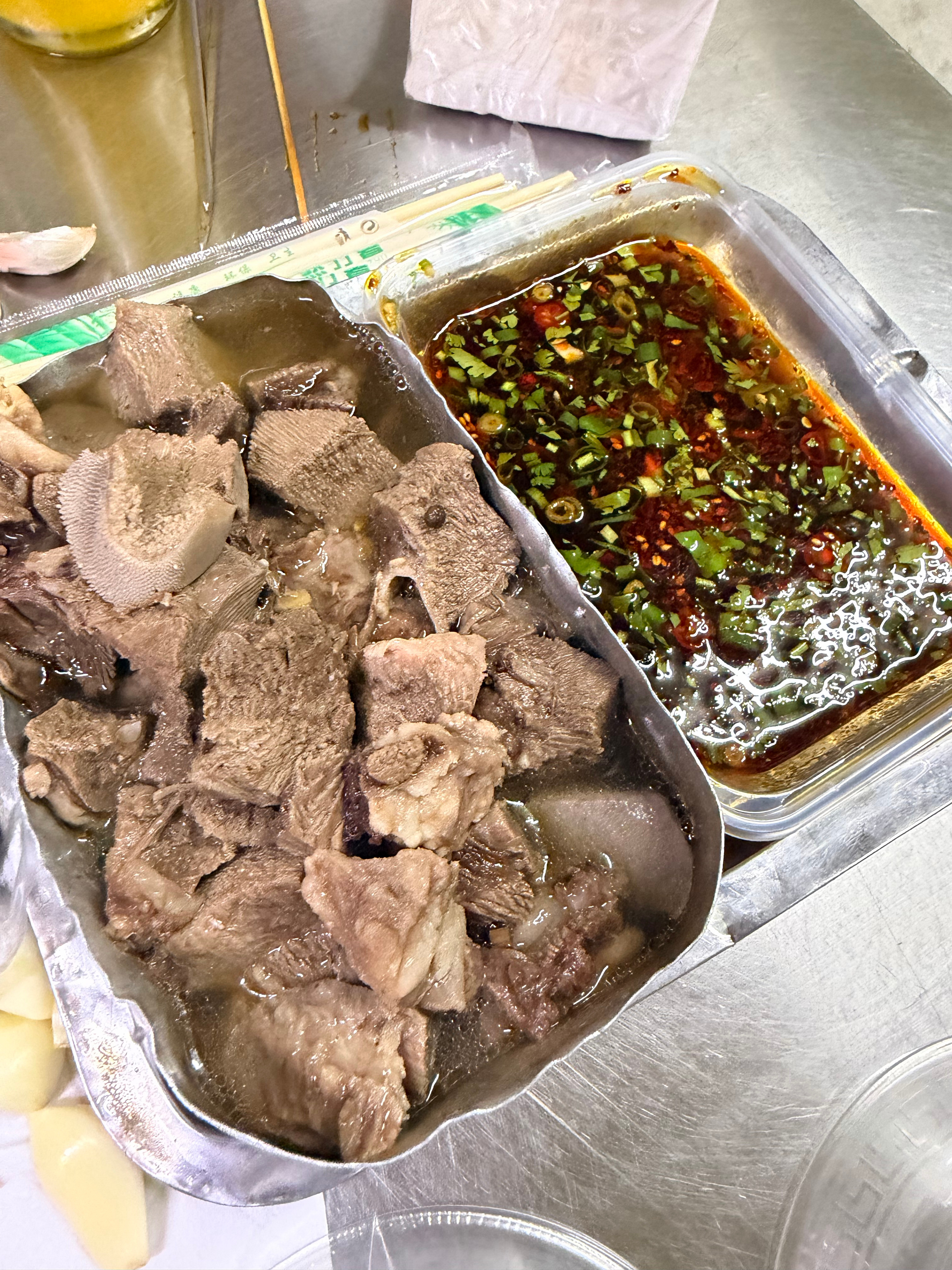 吃饱喝足回家继续对品