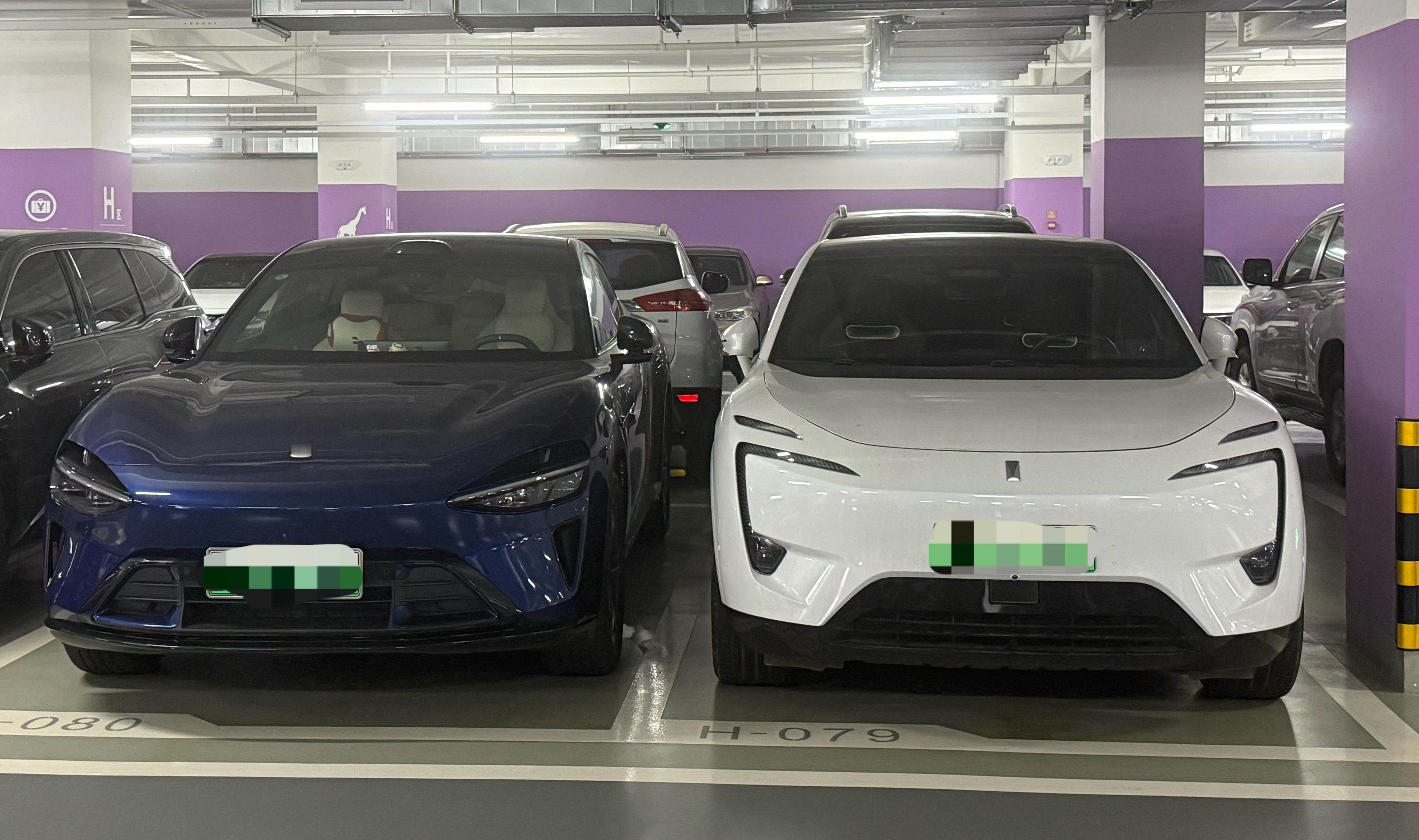 小塔跟 YU7同框了😁 