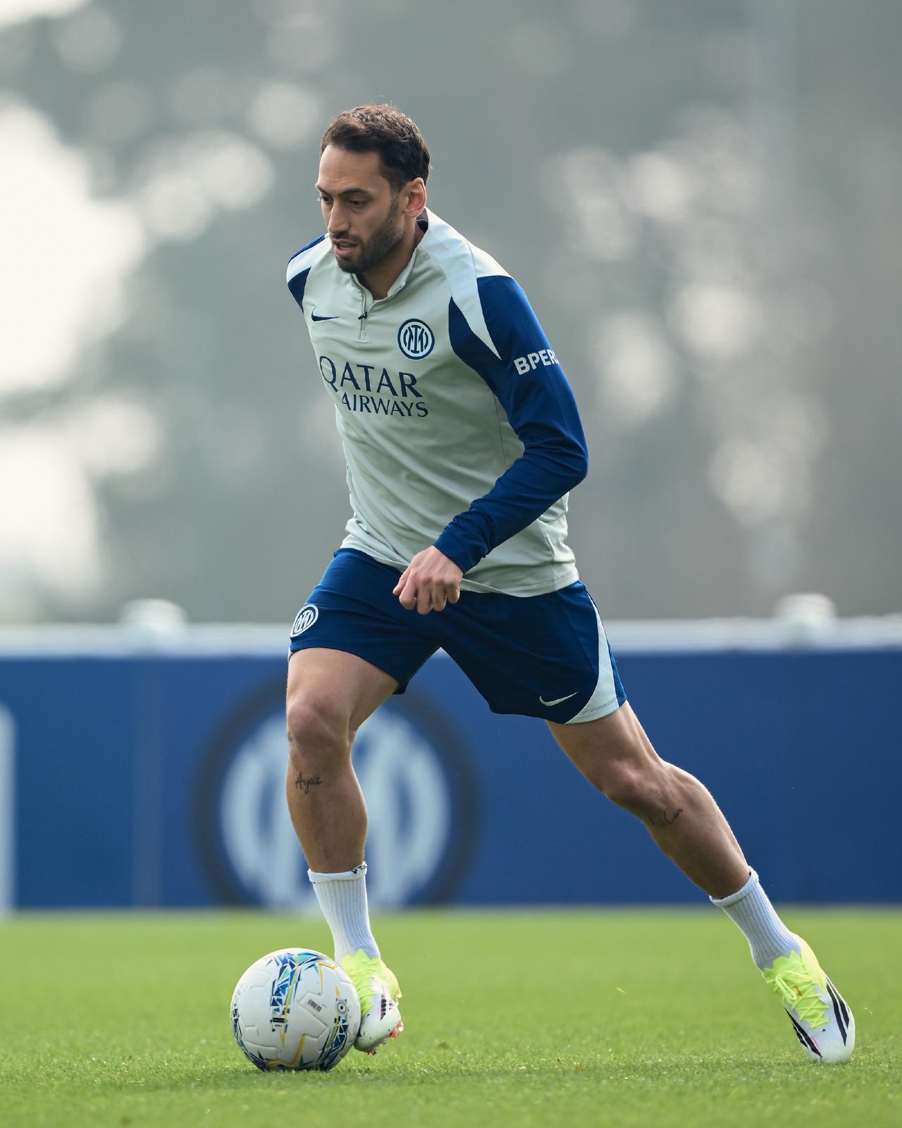 🌏 国际足球比赛日

世界杯欧洲区附加赛，土耳其1比0击败罗马尼亚，恰尔汗奥卢