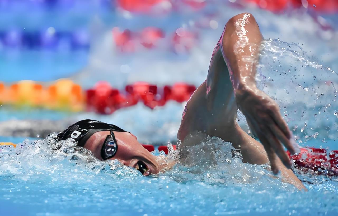 自由泳“不呛水、不抬头”的换气神技！泳教头 | 泳讲堂：自由泳“不呛水、不抬头”