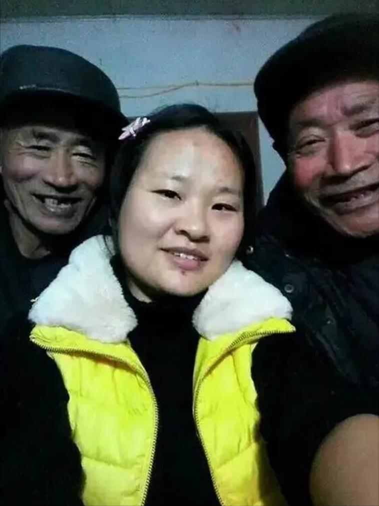 [微风]1988年，安徽一对夫妻生下女儿后不想要，想起村里有对光棍兄弟，竟连夜把