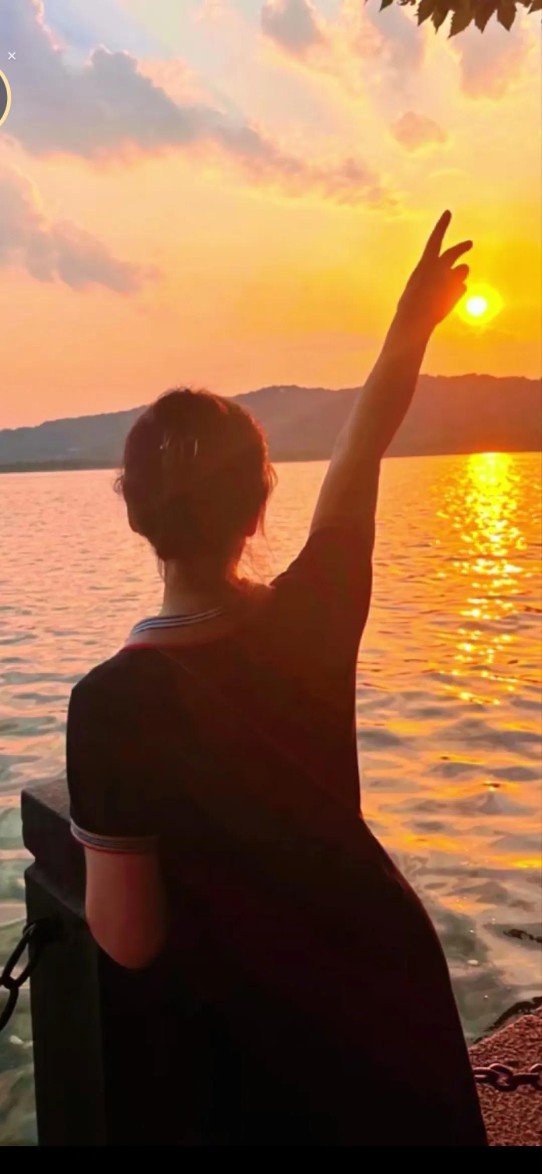 分享令人陶醉的背影