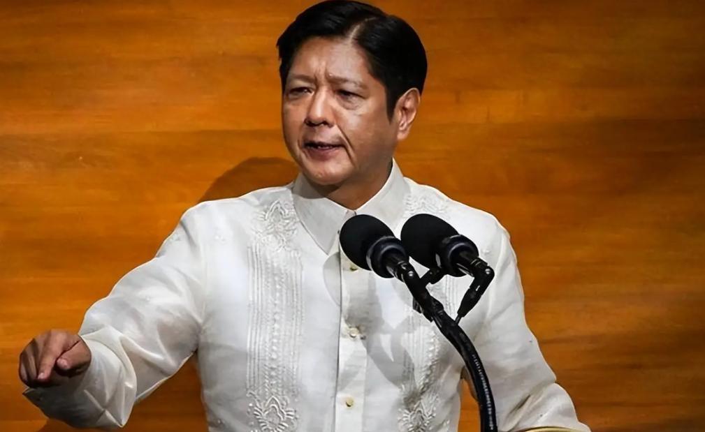 中国外交部深夜公告全球，解放军第二天出兵黄岩岛：回应菲律宾！

这场风波的起点，