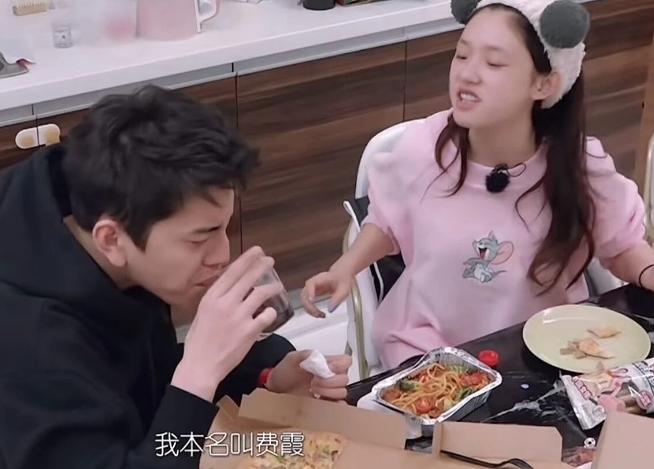 新规要求演员必须用原名，消息一出，全网都在猜谁最尴尬！
 
内娱持续多年的番位大