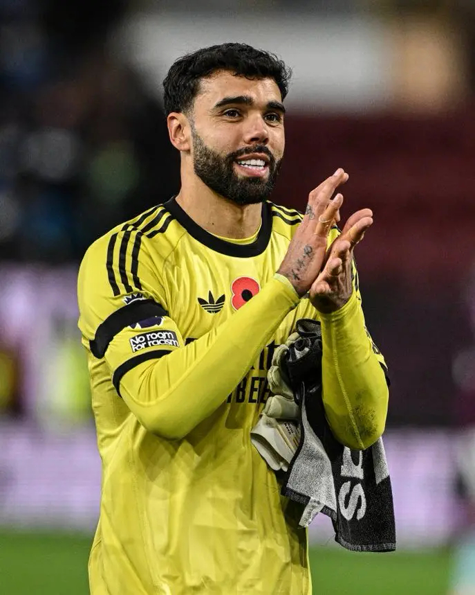 大卫·拉亚成为阿森纳史上最快达成50场零封的门将（仅用110场首发），打破了自1